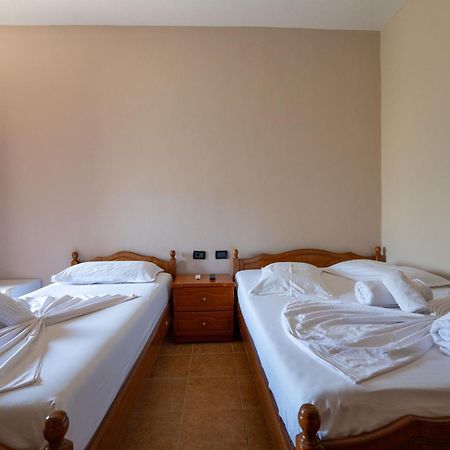 Hotel Nika ราดฮีมือ ภายนอก รูปภาพ