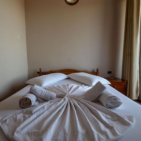 Hotel Nika ราดฮีมือ ภายนอก รูปภาพ