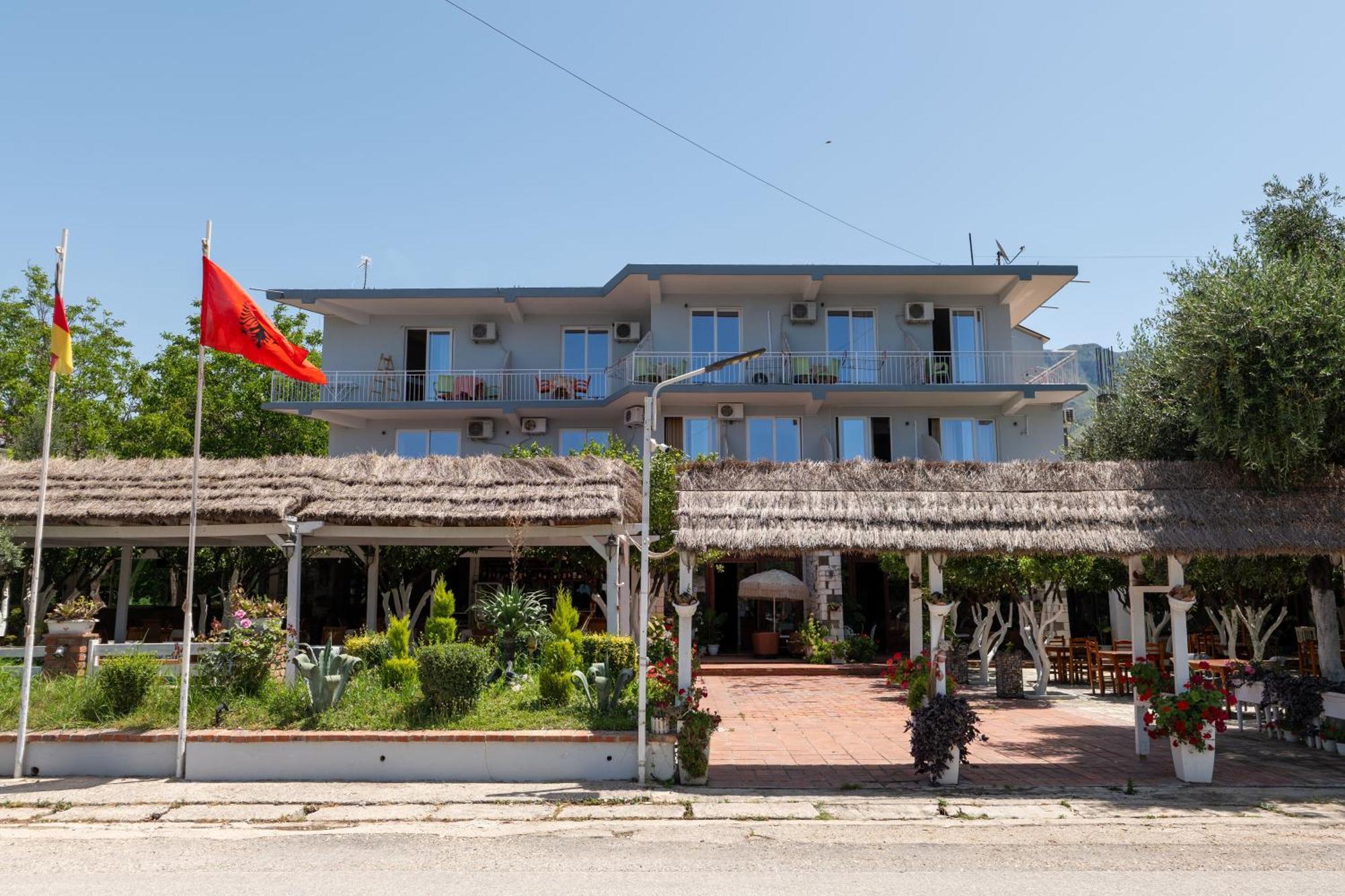 Hotel Nika ราดฮีมือ ภายนอก รูปภาพ