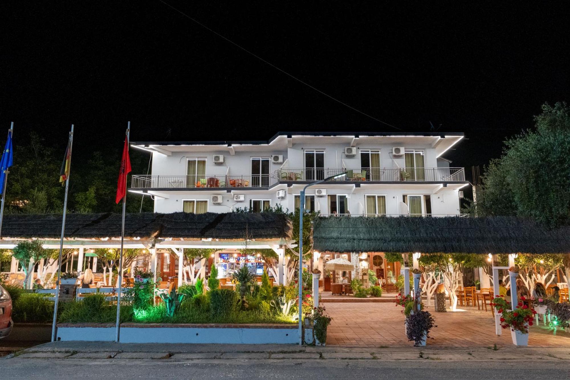 Hotel Nika ราดฮีมือ ภายนอก รูปภาพ