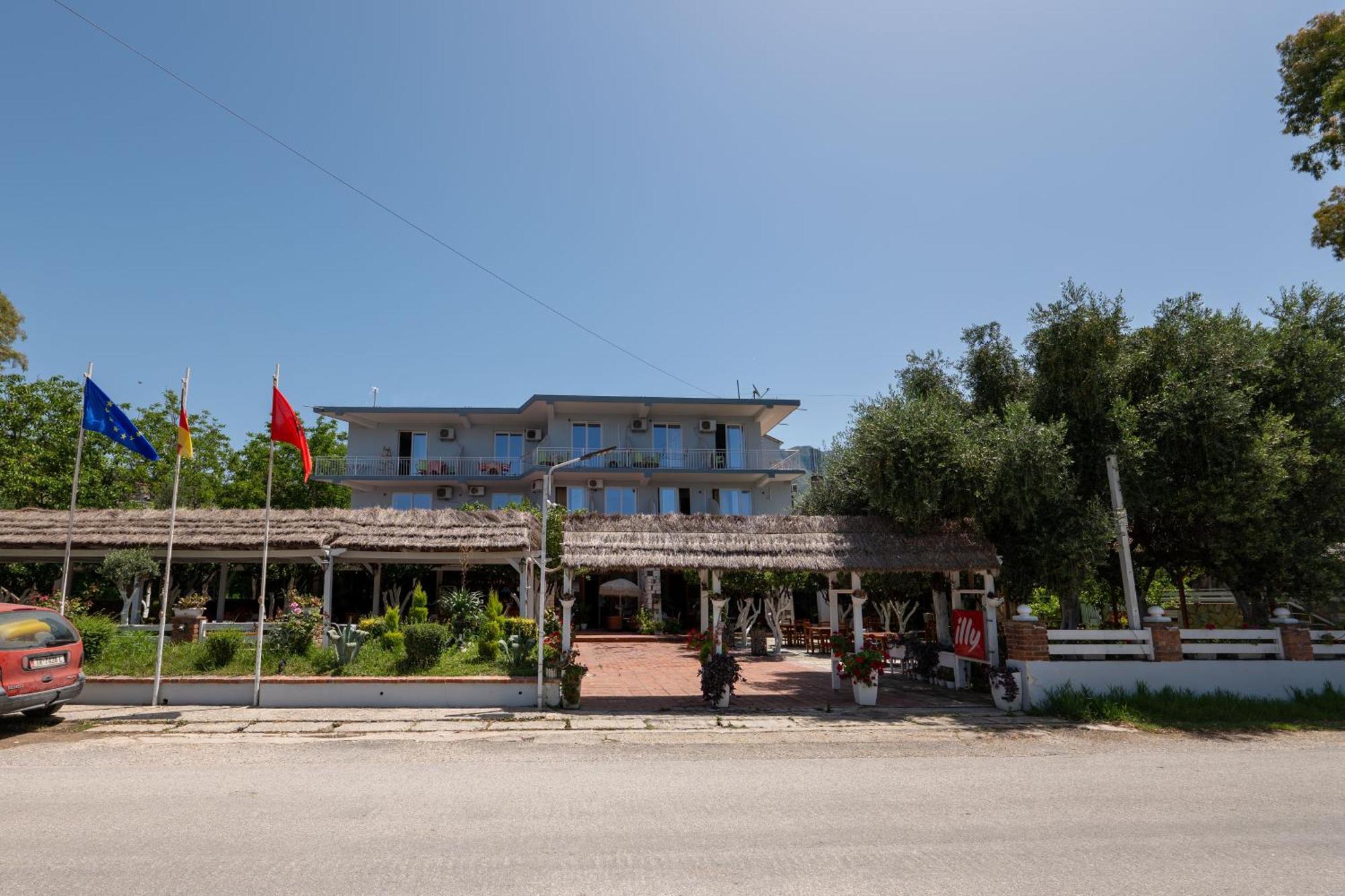 Hotel Nika ราดฮีมือ ภายนอก รูปภาพ