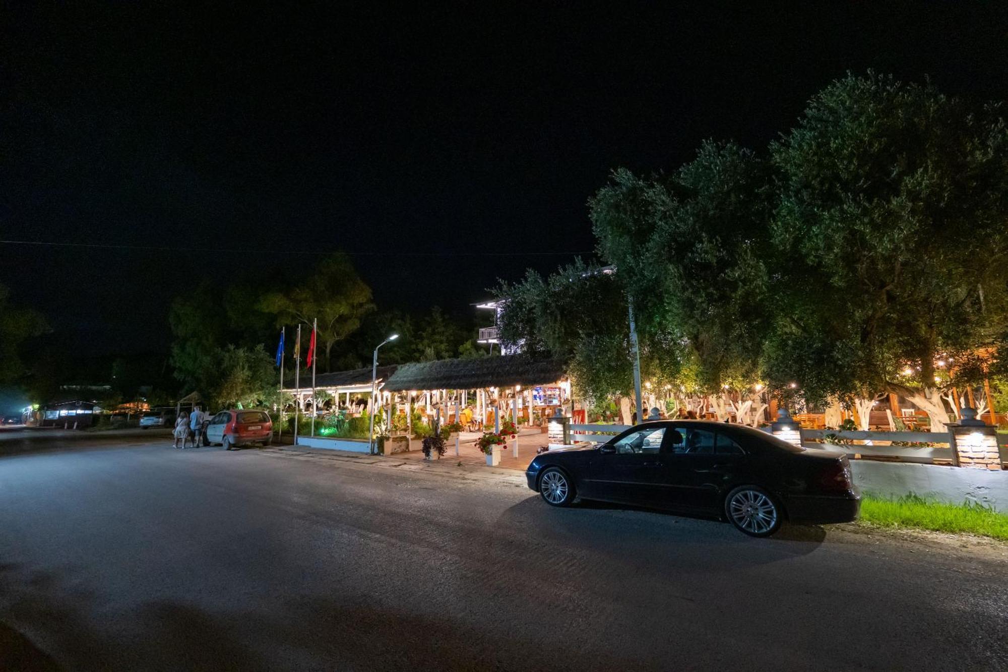 Hotel Nika ราดฮีมือ ภายนอก รูปภาพ