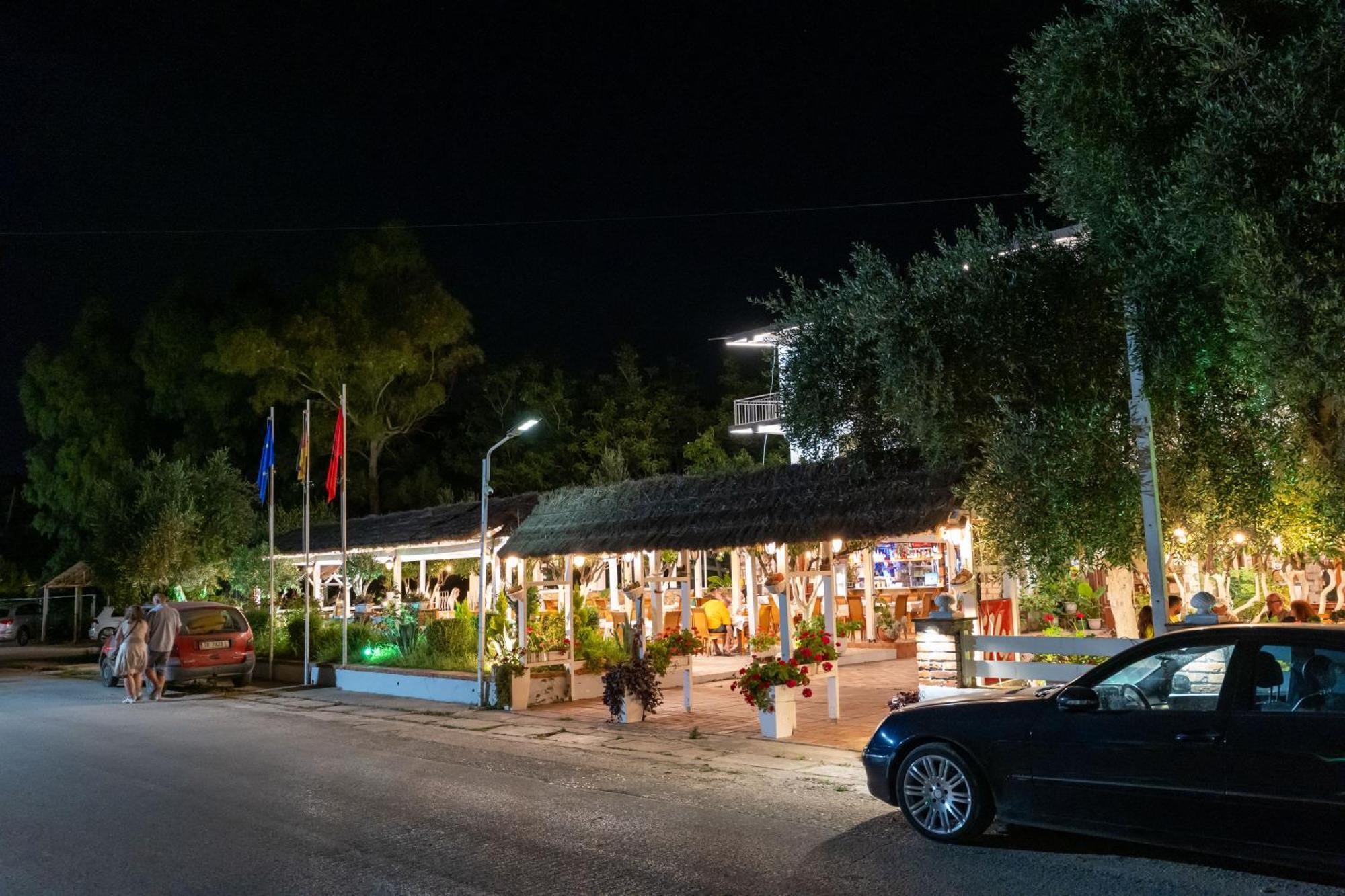 Hotel Nika ราดฮีมือ ภายนอก รูปภาพ